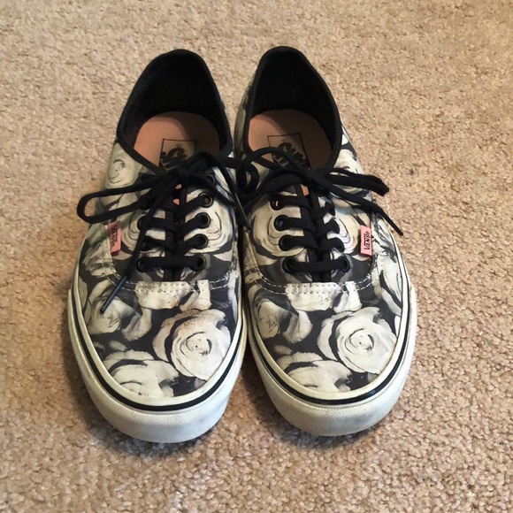 black and white rose vans